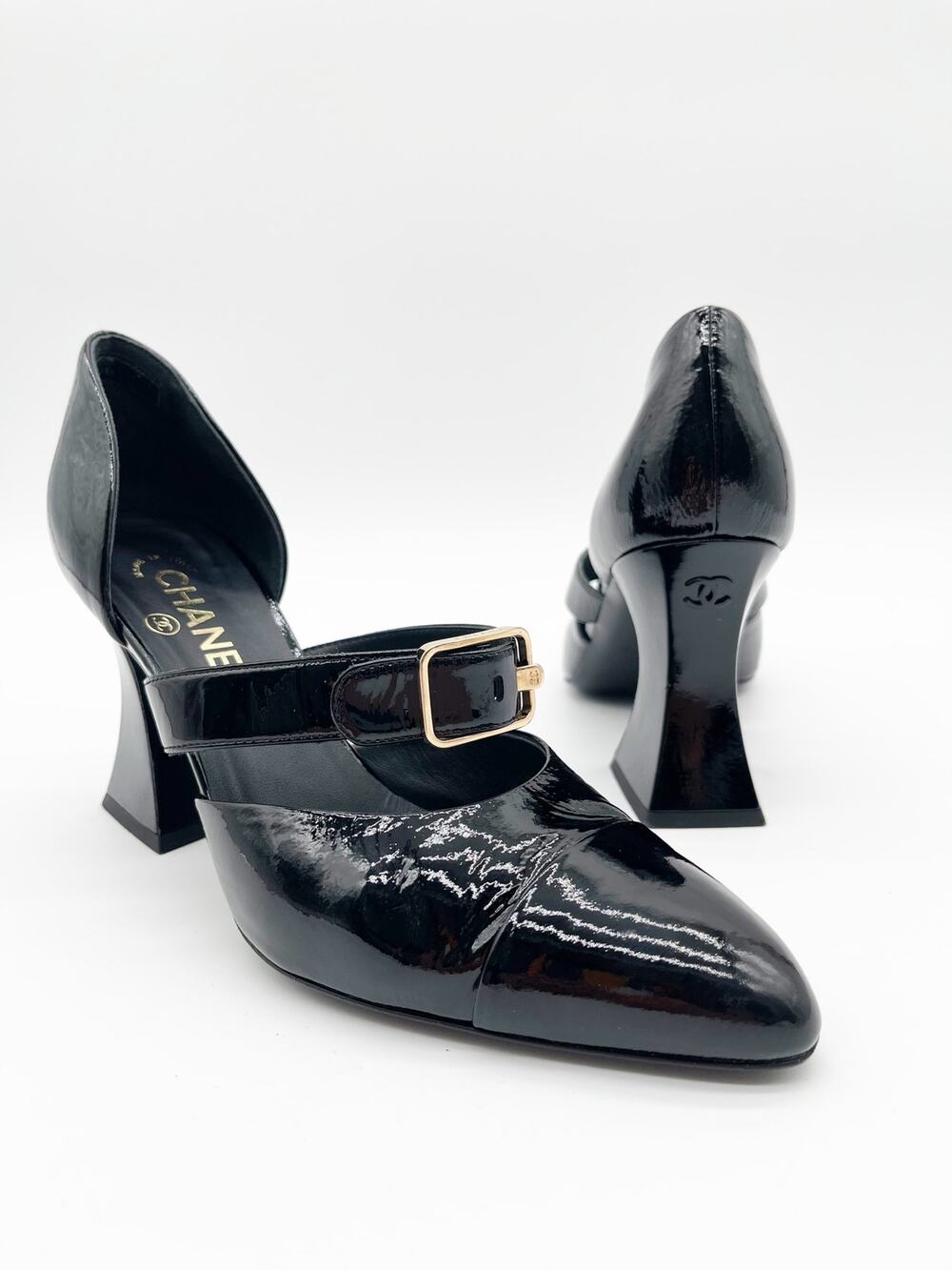 Chanel Black Patent Leather Cap Toe CC Mary Jane D'Orsay Flared Heel Pumps EU 39